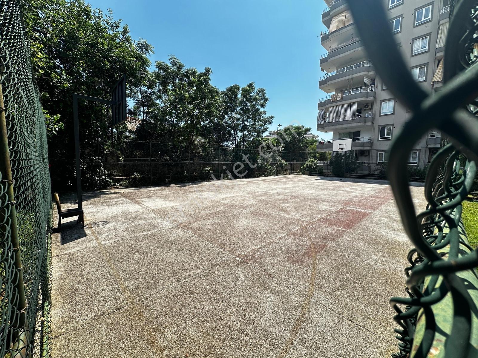 Denize Yürüme Mesafesinde | Havuz Manzaralı Ferah 2+1 - Görsel 17
