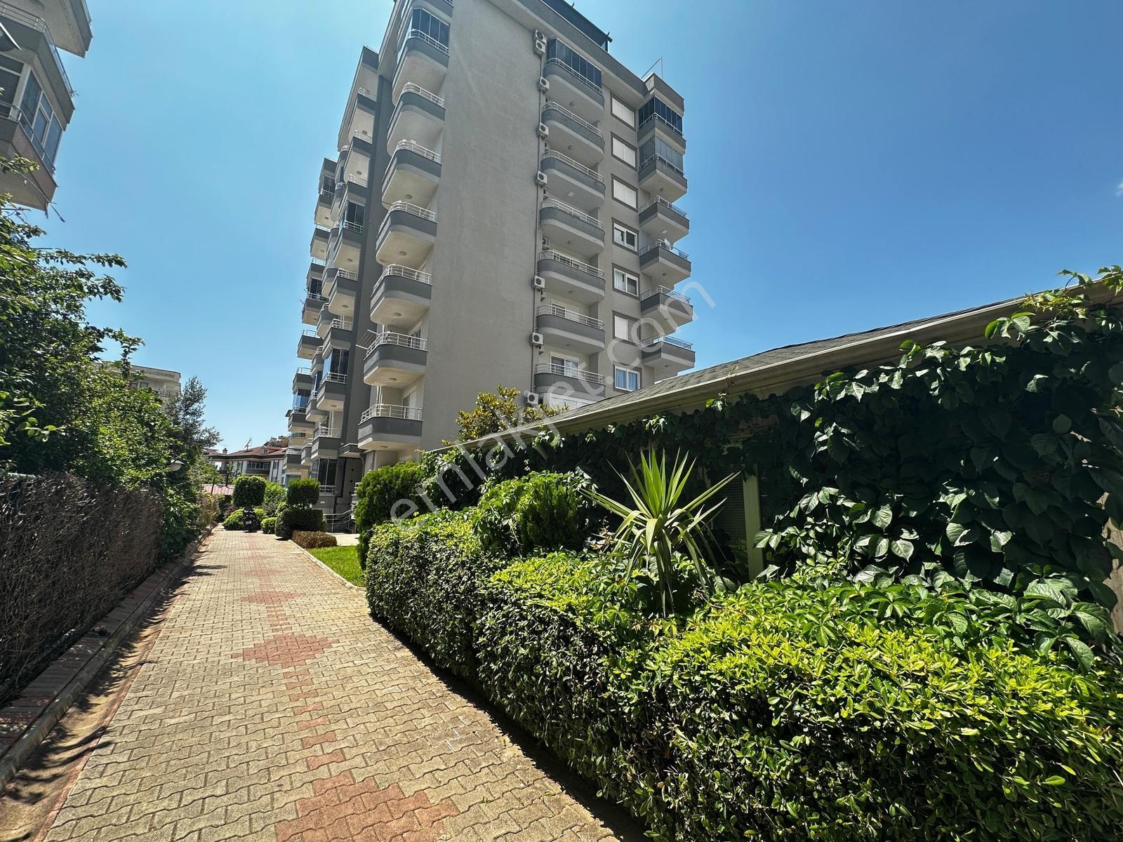 Denize Yürüme Mesafesinde | Havuz Manzaralı Ferah 2+1 - Görsel 5