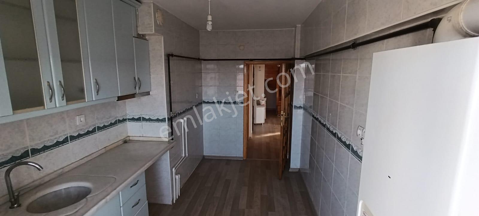 Başak Mahallesinde 5+1 Kiralık Çift Teraslı Dublex Daire - Görsel 28