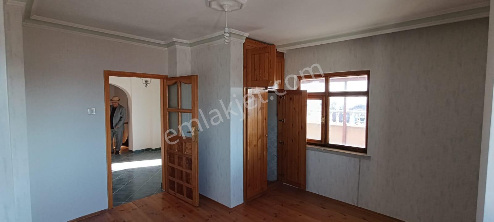 Başak Mahallesinde 5+1 Kiralık Çift Teraslı Dublex Daire - Görsel 2