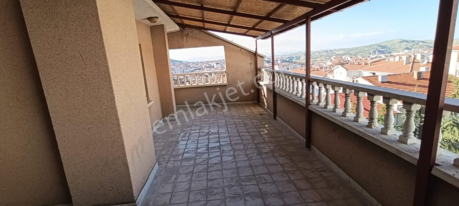 Başak Mahallesinde 5+1 Kiralık Çift Teraslı Dublex Daire - Görsel 16