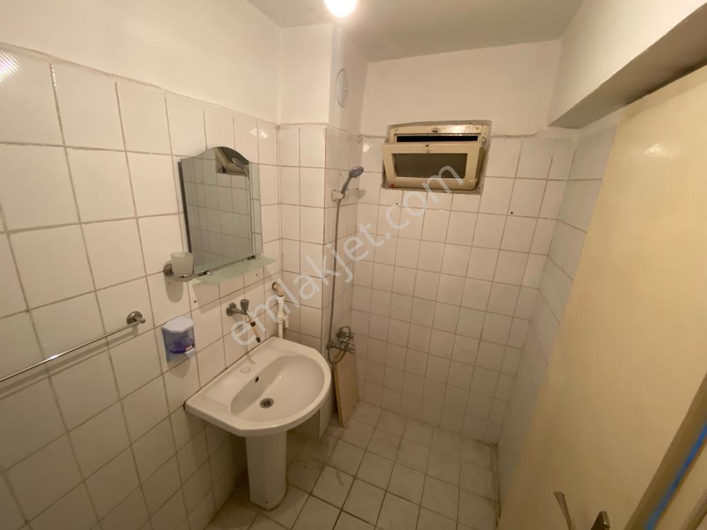 Sahibinden Maltepe Gmk Bulvarı Üzrinde Satılık 2+1 Ofis - Görsel 18