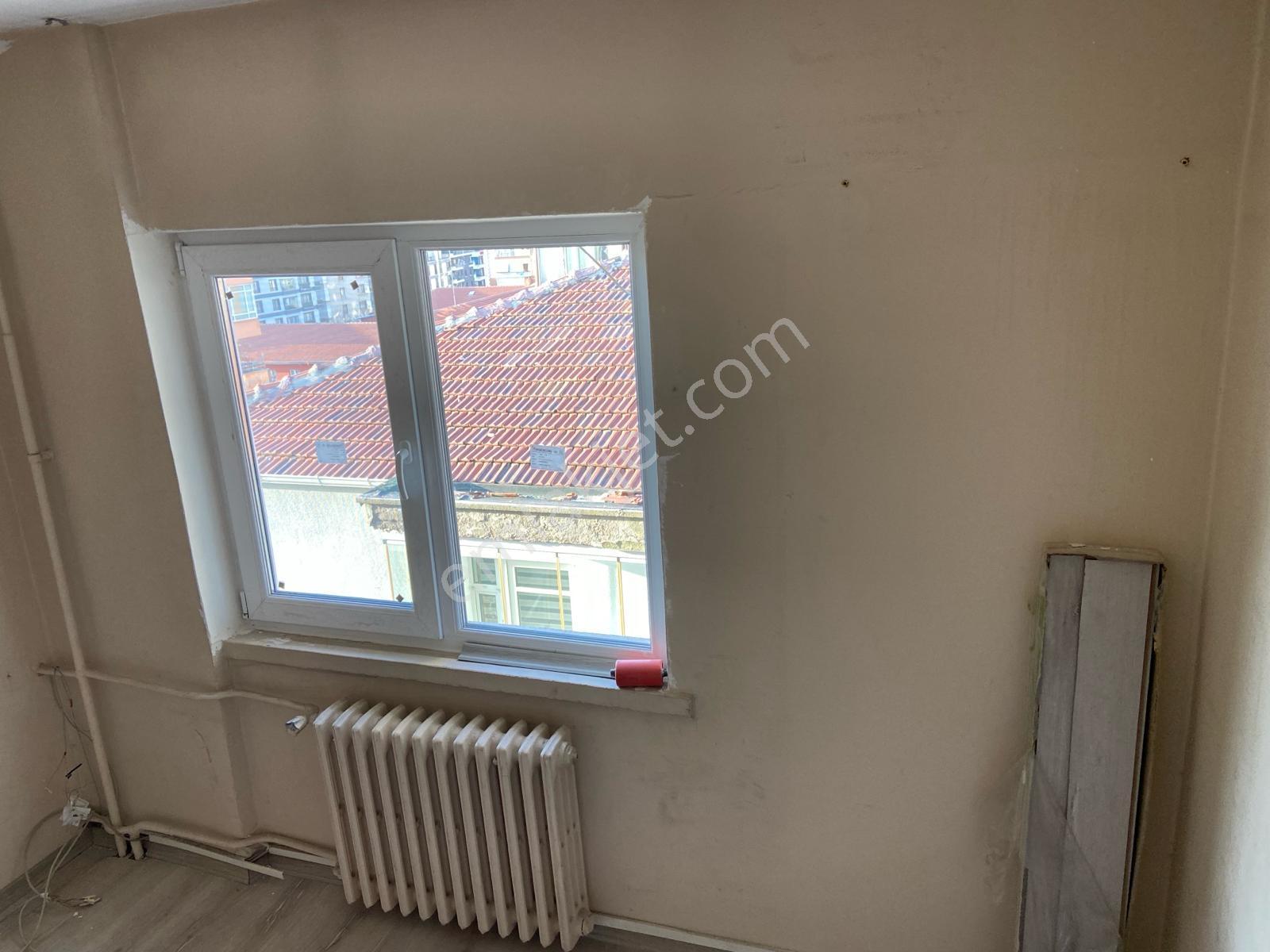 Sahibinden Maltepe Gmk Bulvarı Üzrinde Satılık 2+1 Ofis - Görsel 13