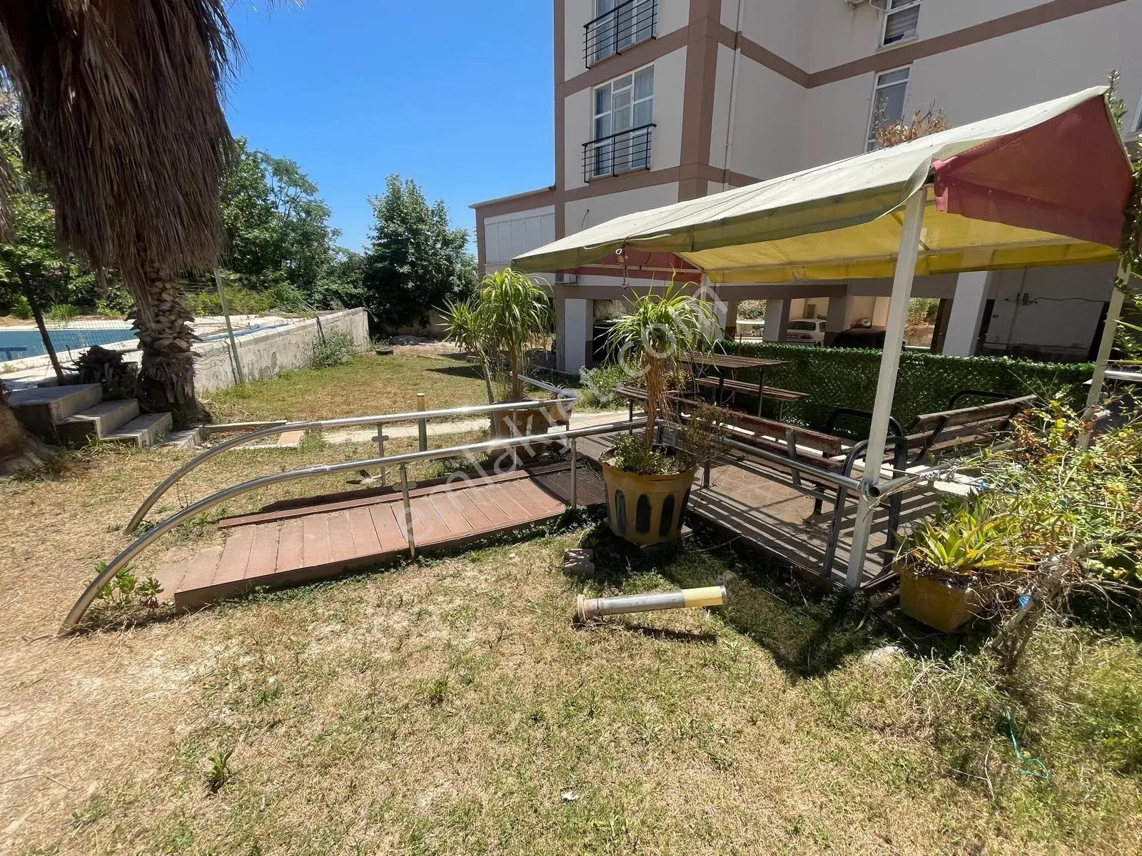 3+1 Havuzlu Sitede Dev Arsa Paylı Satılık Daire - Görsel 27
