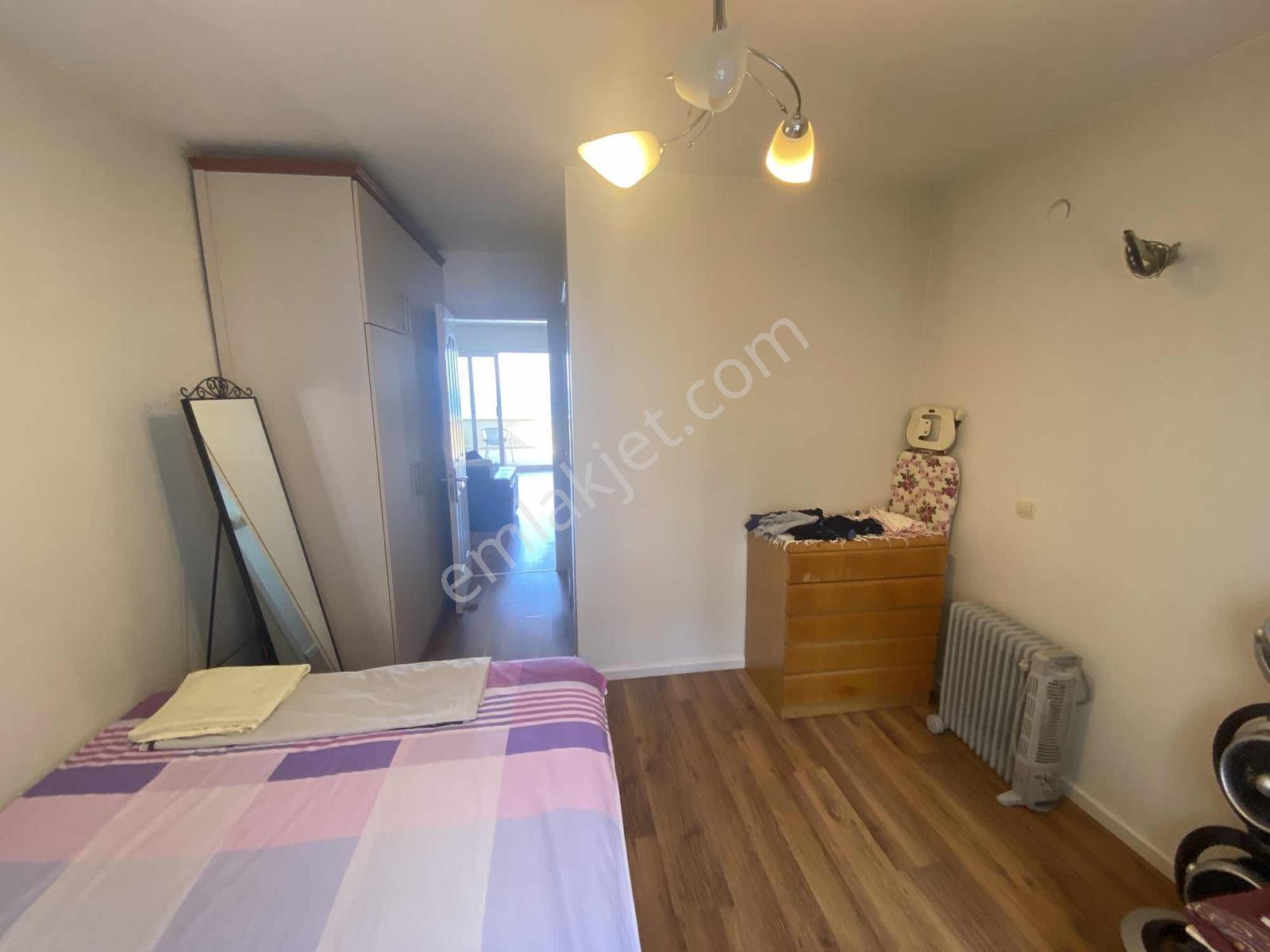 Konak Üçyol'da Full Deniz Manzaralı Teraslı 1+1 Satılık Daire - Görsel 27