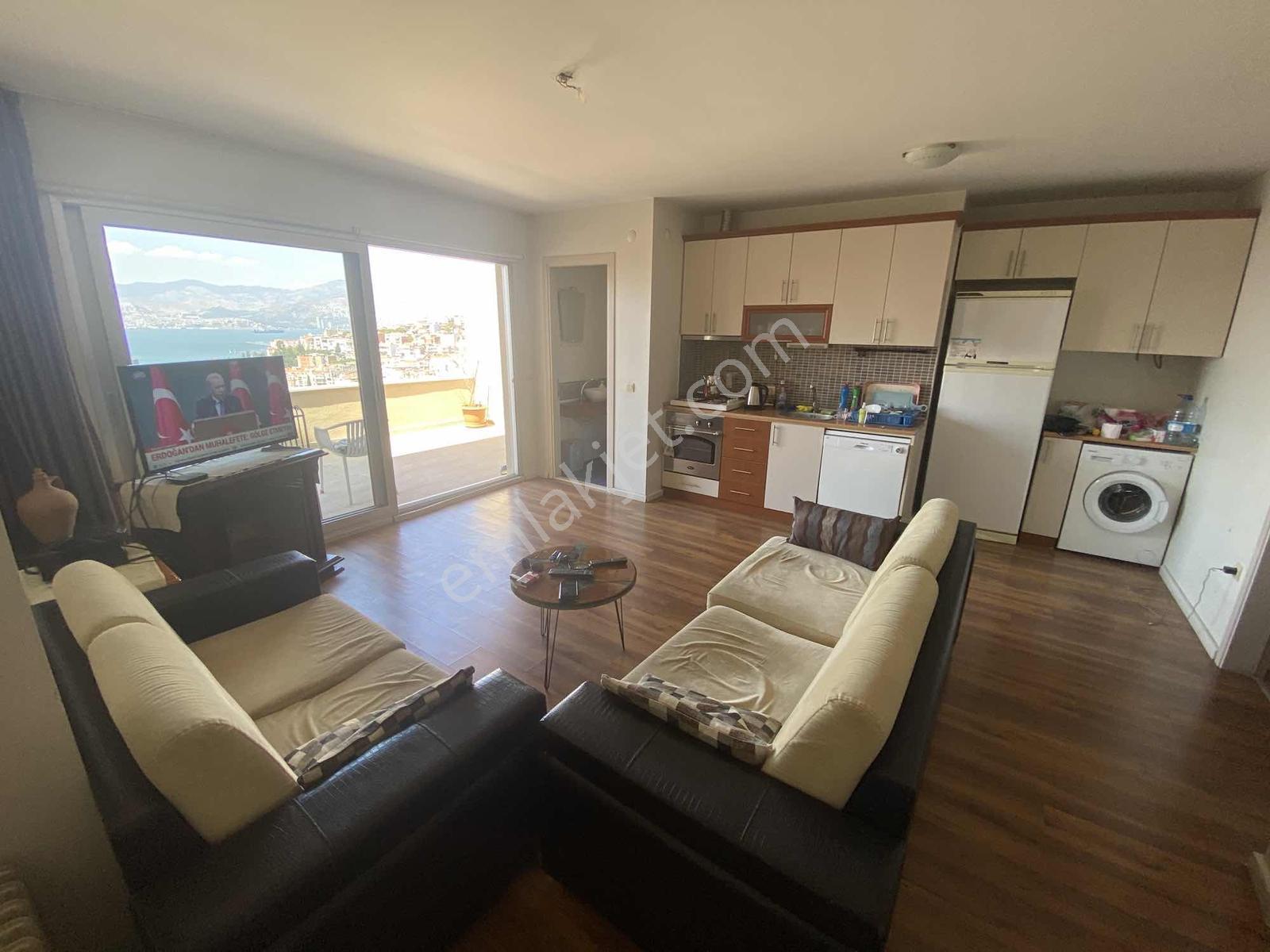 Konak Üçyol'da Full Deniz Manzaralı Teraslı 1+1 Satılık Daire - Görsel 25