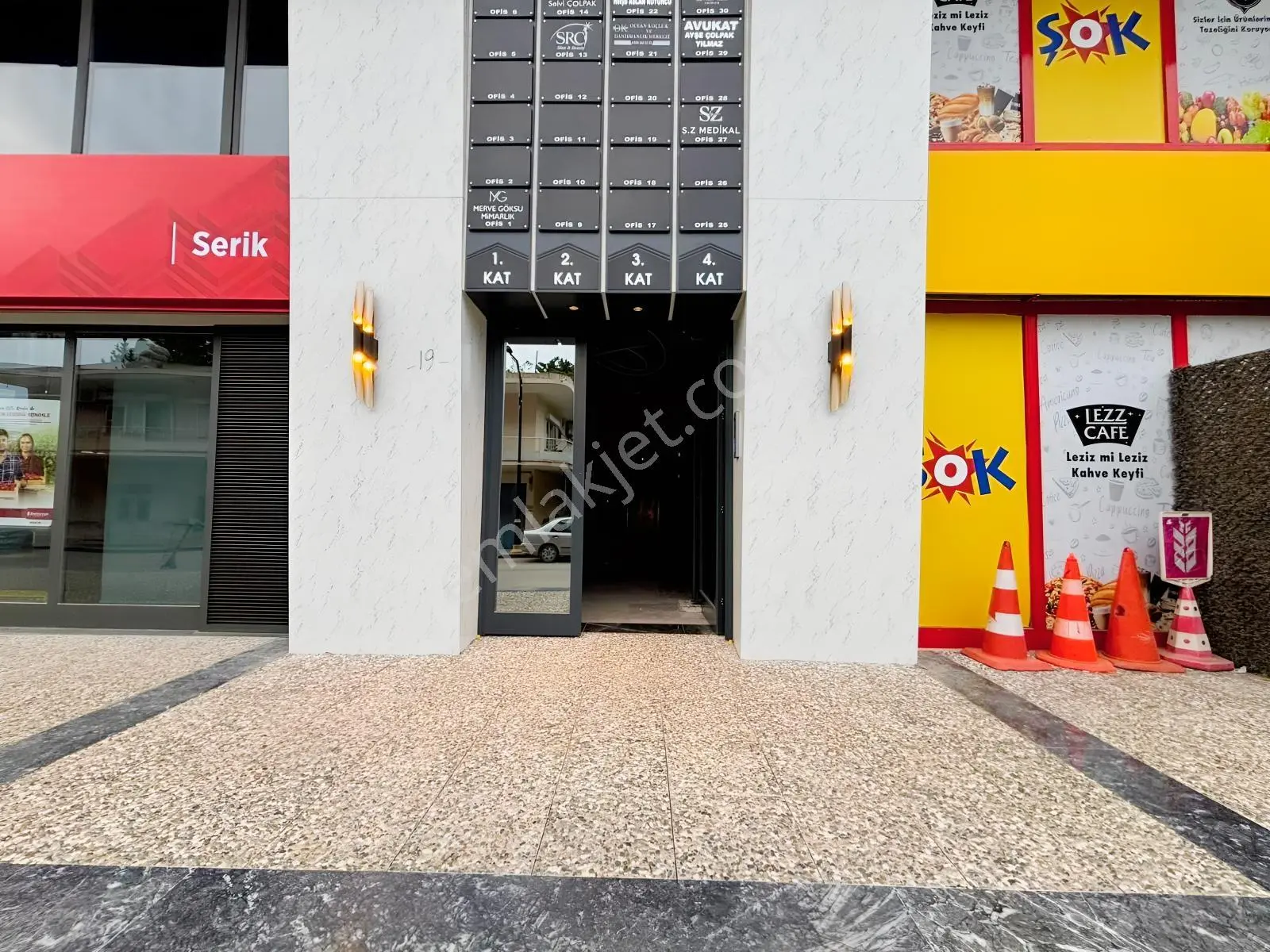 Usta Gayrimenkul'den Kiralık Merkezi Konumda Sıfır Lüks 2+0 Ofis - Görsel 2