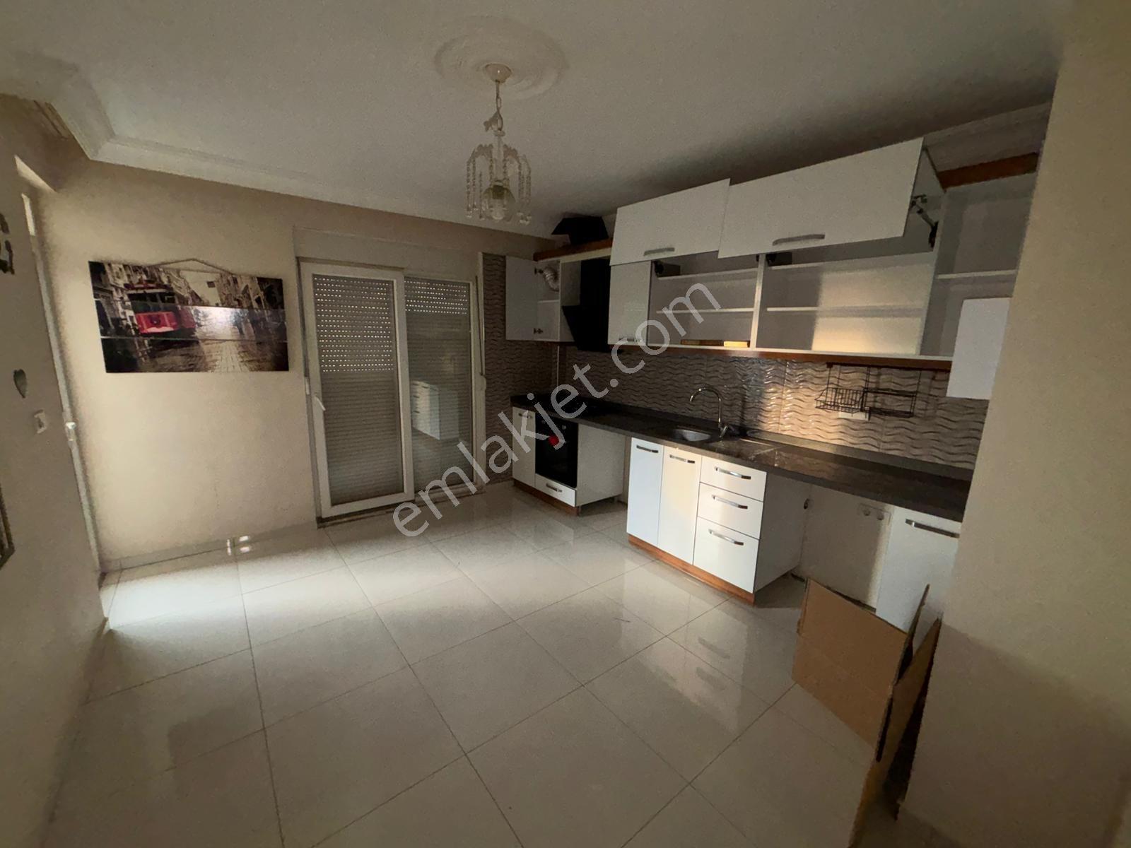 Usta Gayrimenkul'den Kiralık Cadde Üzerinde 3+1 Temiz Daire - Görsel 10