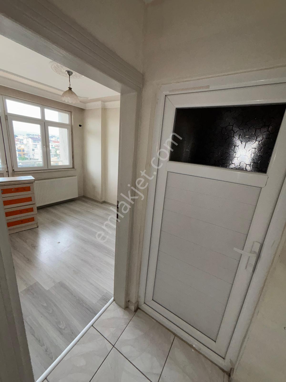 Usta Gayrimenkul'den Kiralık 2+1 Doğalgazlı Daire - Görsel 13
