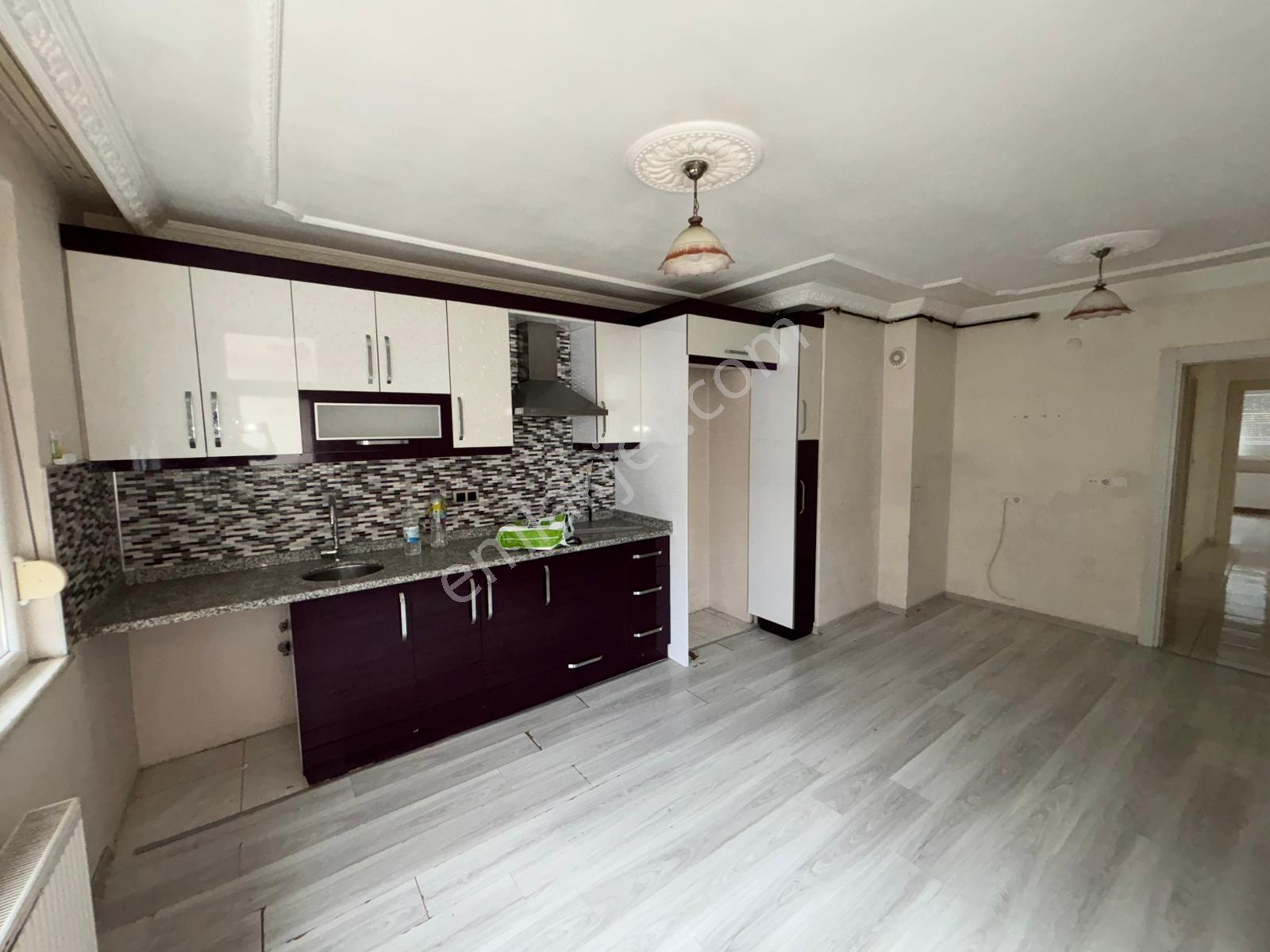 Usta Gayrimenkul'den Kiralık 2+1 Doğalgazlı Daire - Görsel 12