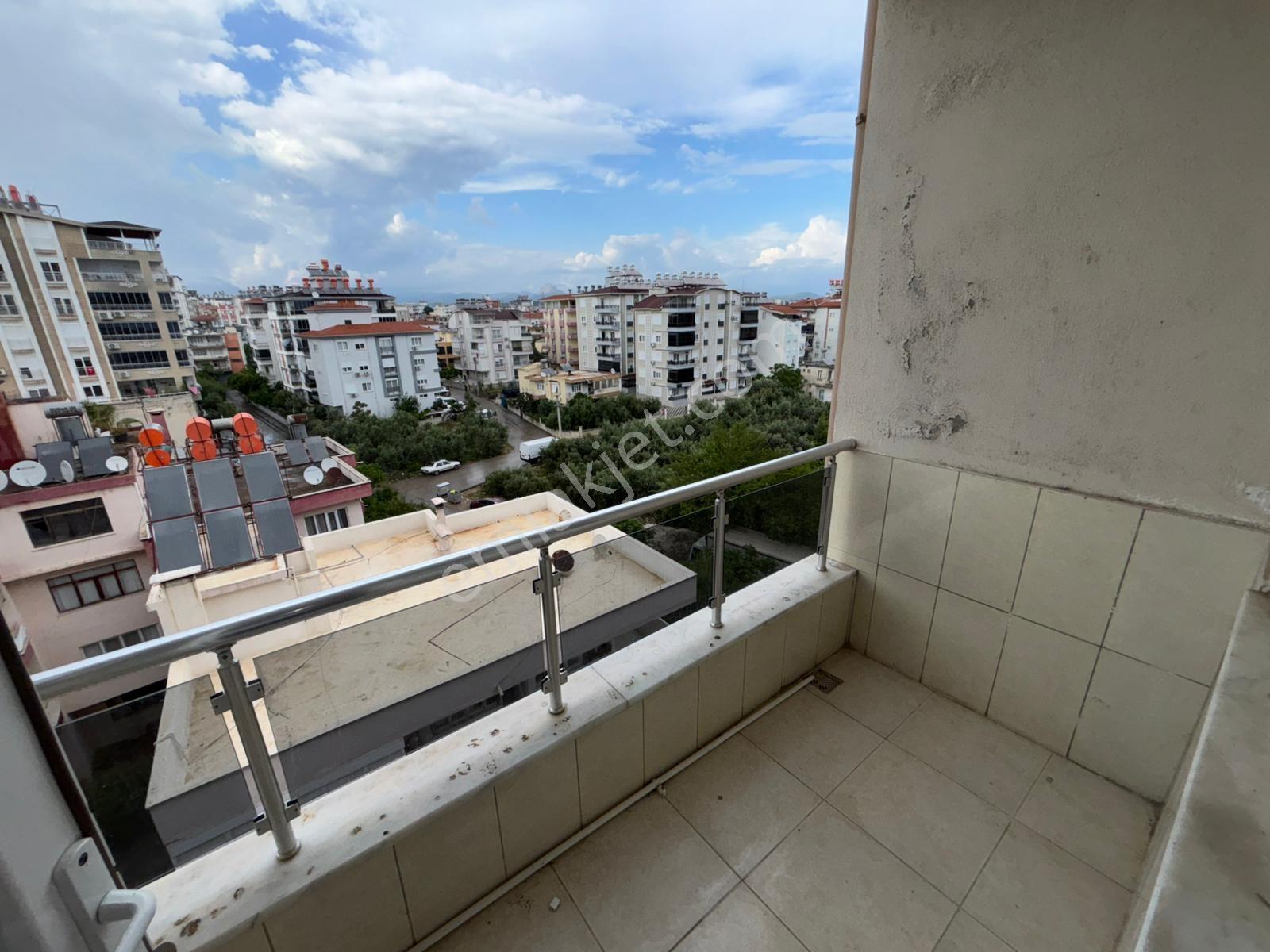 Usta Gayrimenkul'den Kiralık 2+1 Doğalgazlı Daire - Görsel 9