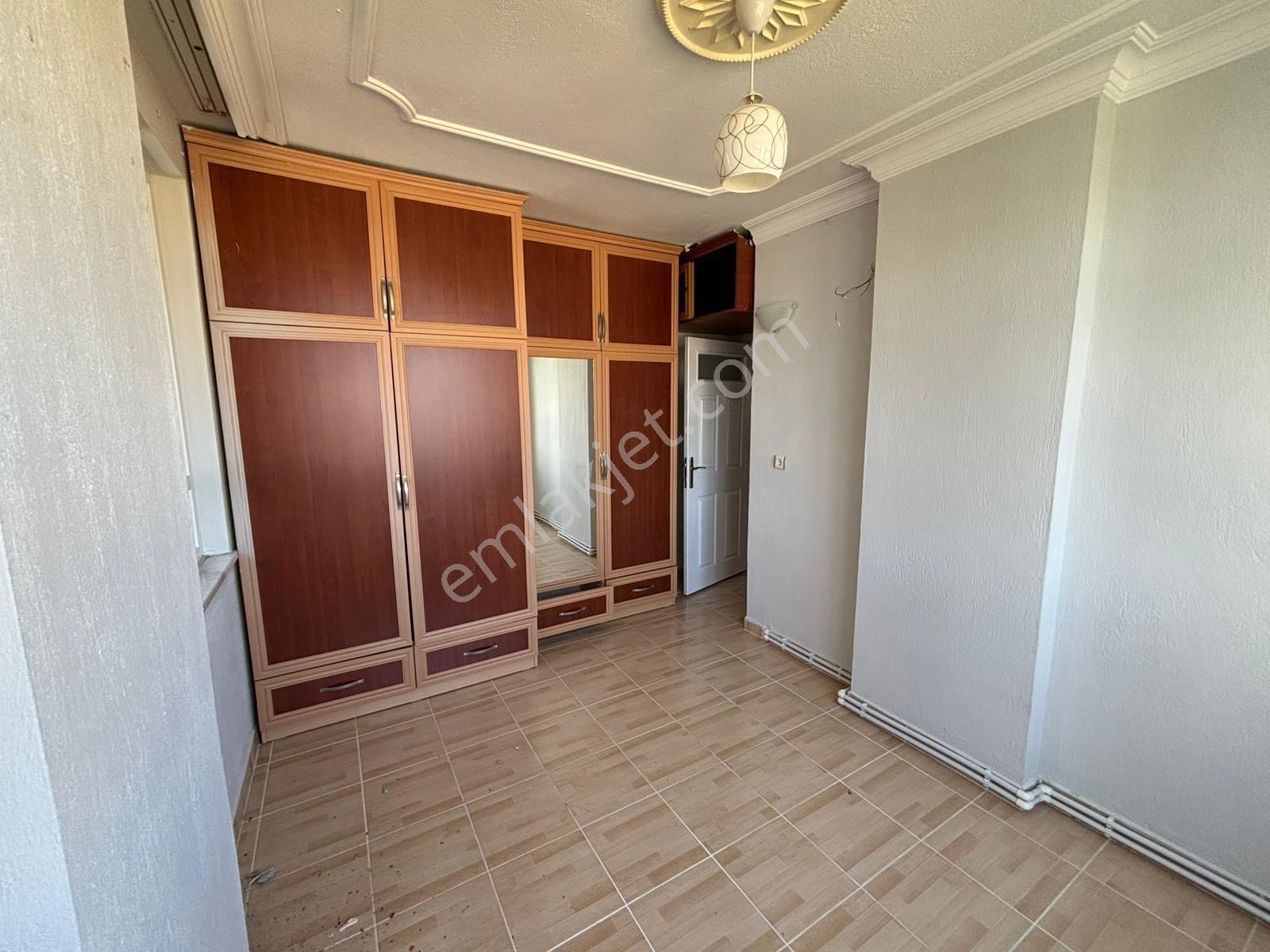 Usta Gayrimenkul'den Kiralık 2+1 Doğalgazlı Temiz Daire - Görsel 5