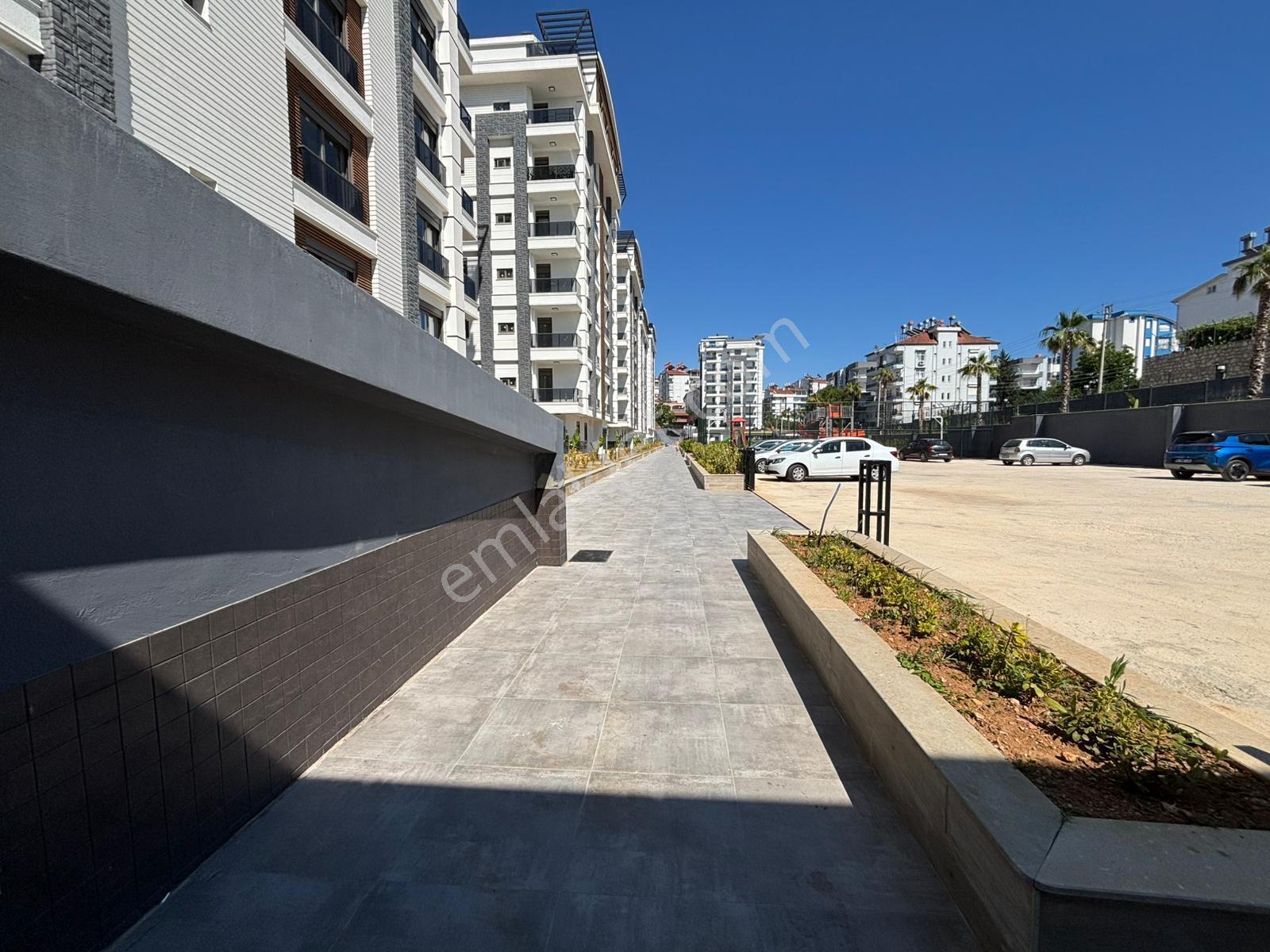 Usta Gayrimenkul'den Satılık Site İçerisinde 1+1 Sıfır Daire - Görsel 2