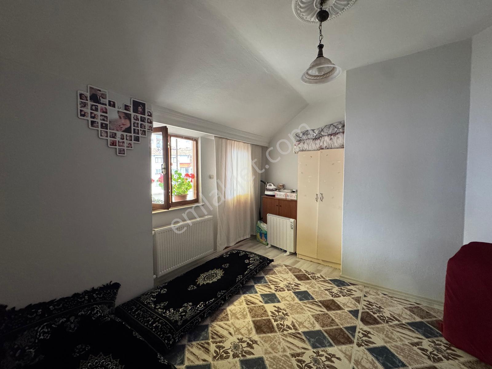 Meydana Yürüme Mesafesinde 1+1 Kiralık Daire
