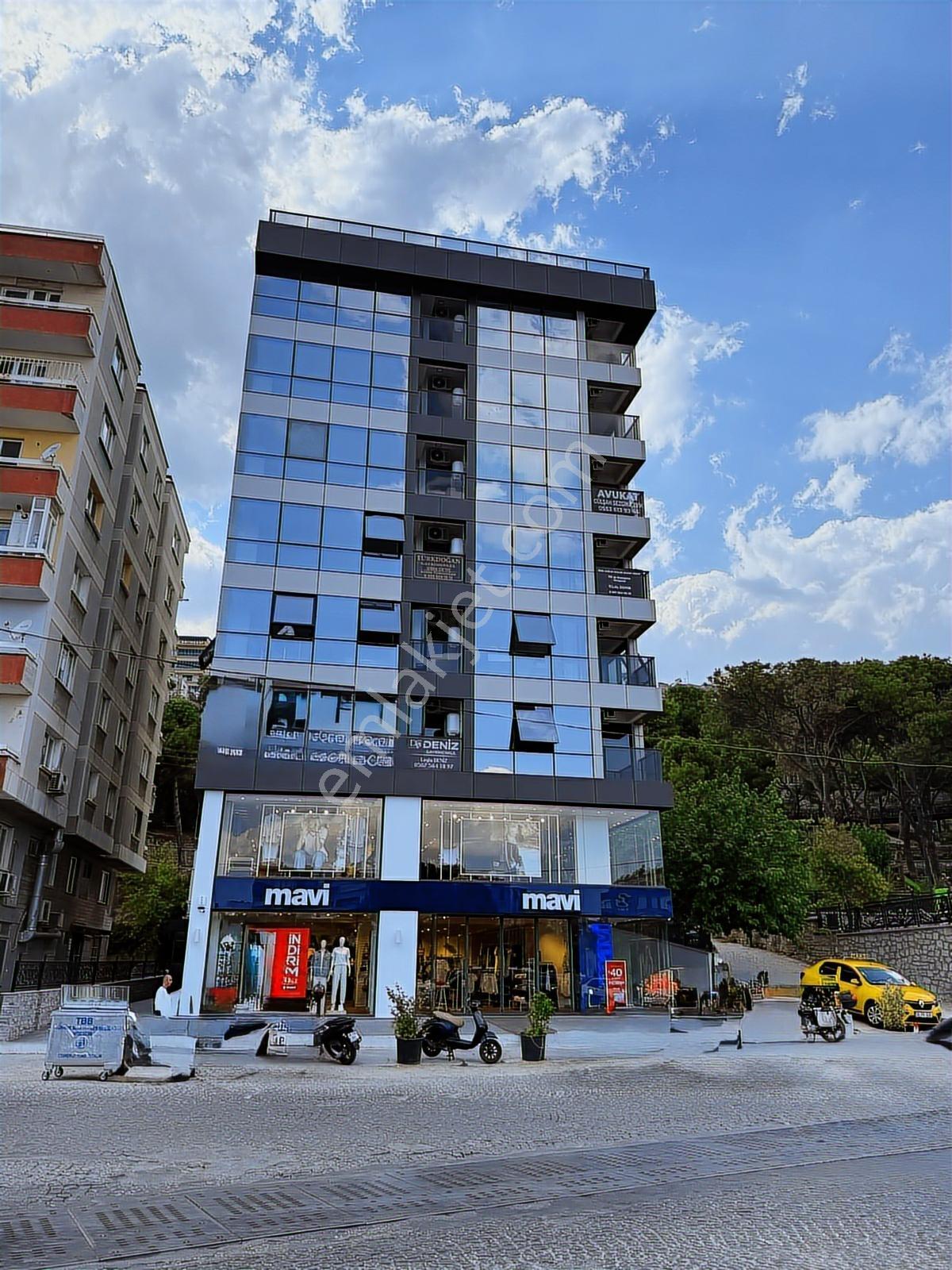 Bergama'nın Kalbinde 1+1 Modern Ve Prestijli Kiralık Ofisler - Görsel 11