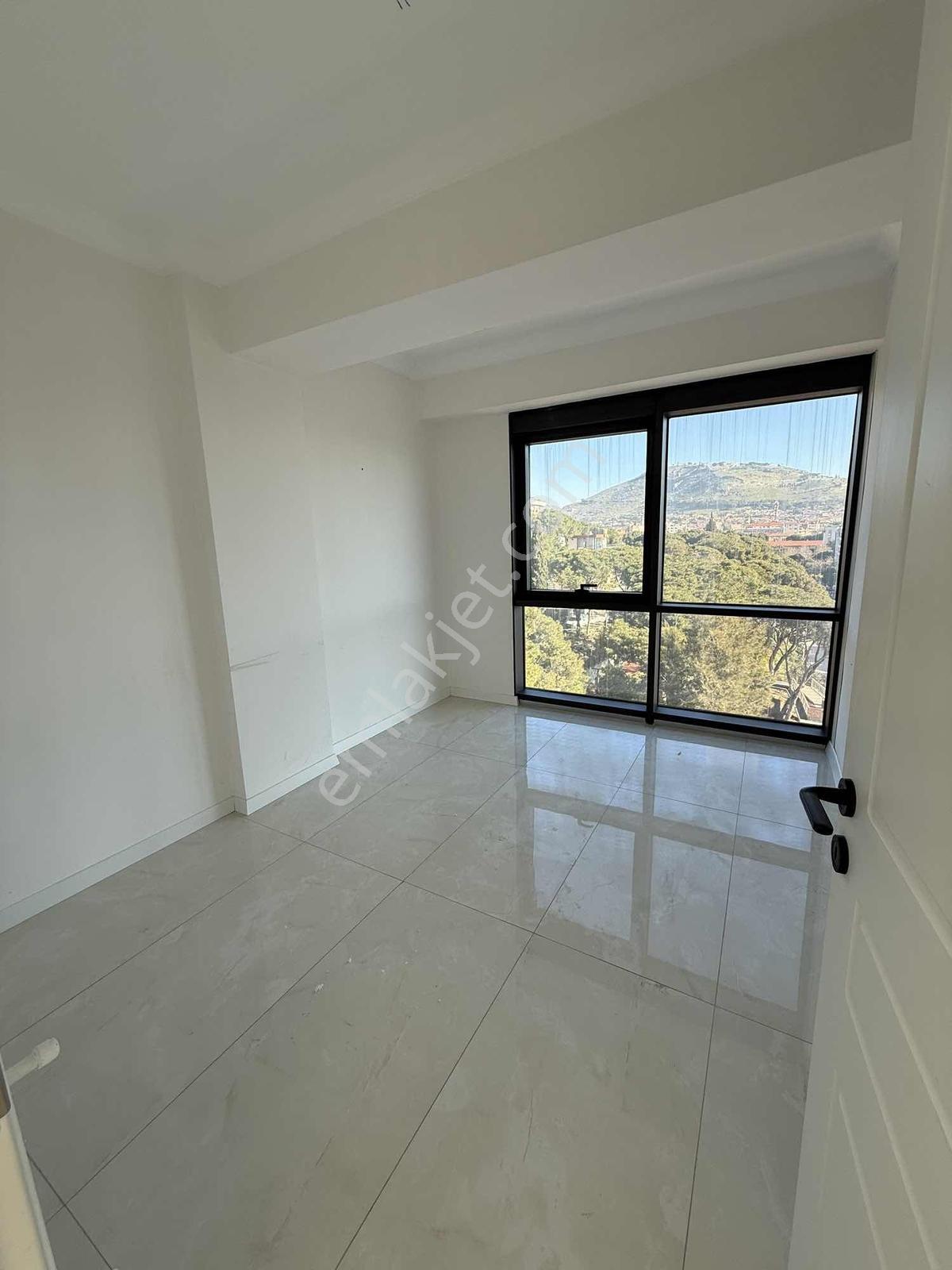 Bergama'nın Kalbinde 1+1 Modern Ve Prestijli Kiralık Ofisler - Görsel 9