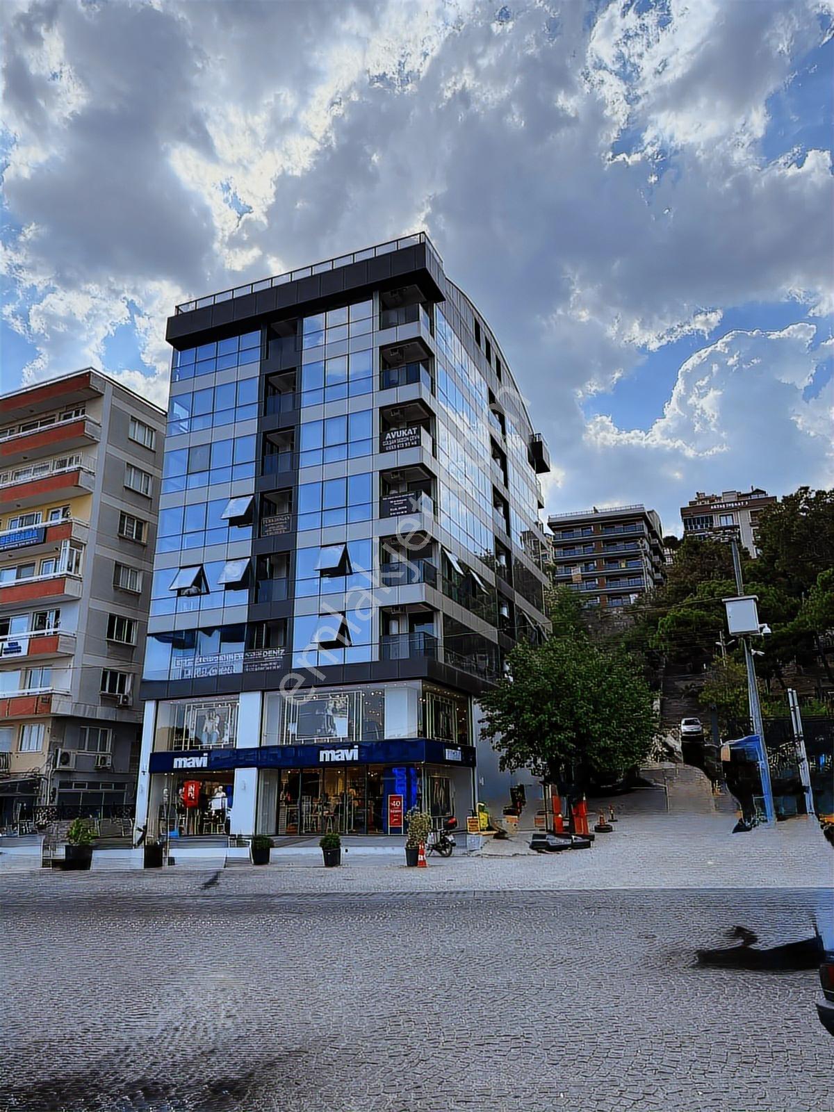 Bergama'nın Kalbinde 1+1 Modern Ve Prestijli Kiralık Ofisler - Görsel 2