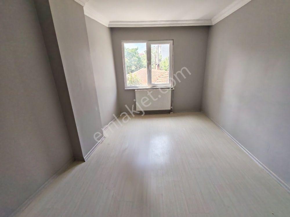 Çorlu Otogarına Yakın 140m² 3+1 Ebeveyn Banyo İskanlı Ferah Daire - Görsel 8