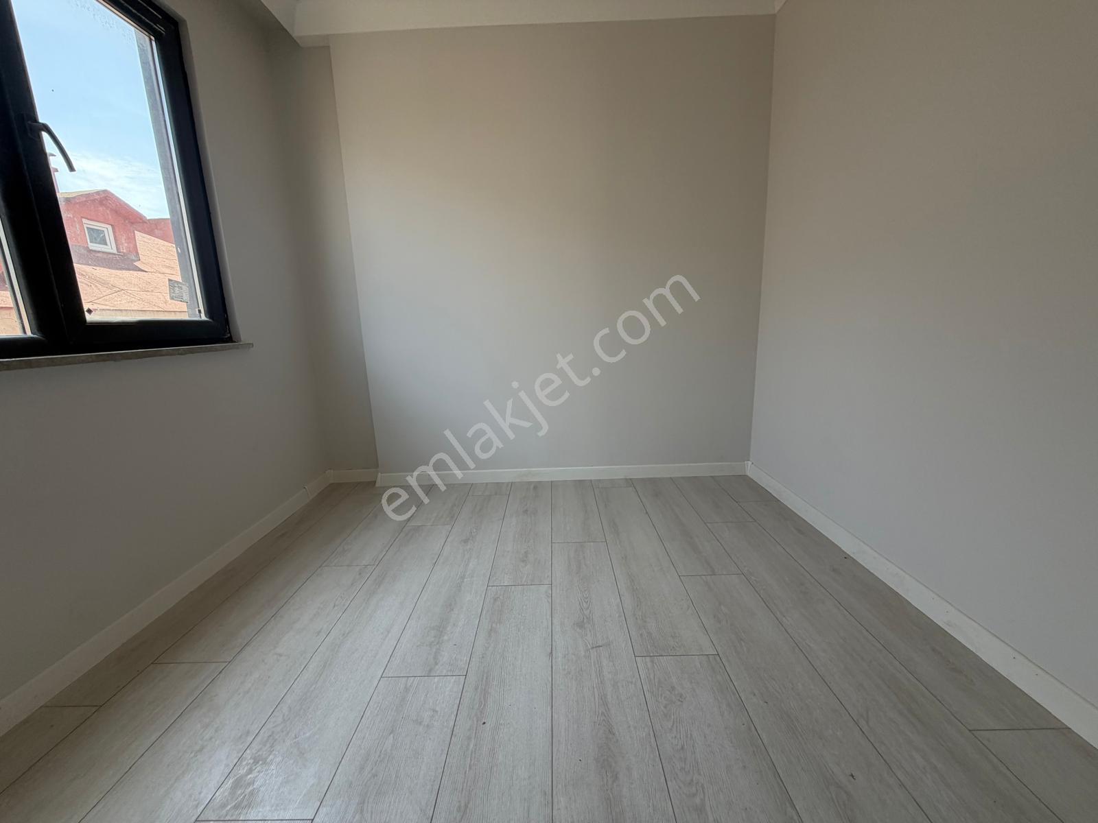 Millet Cad 4+2 İskanlı Asans.200m² Çift Girişli Dublex Ön Cephe - Görsel 15