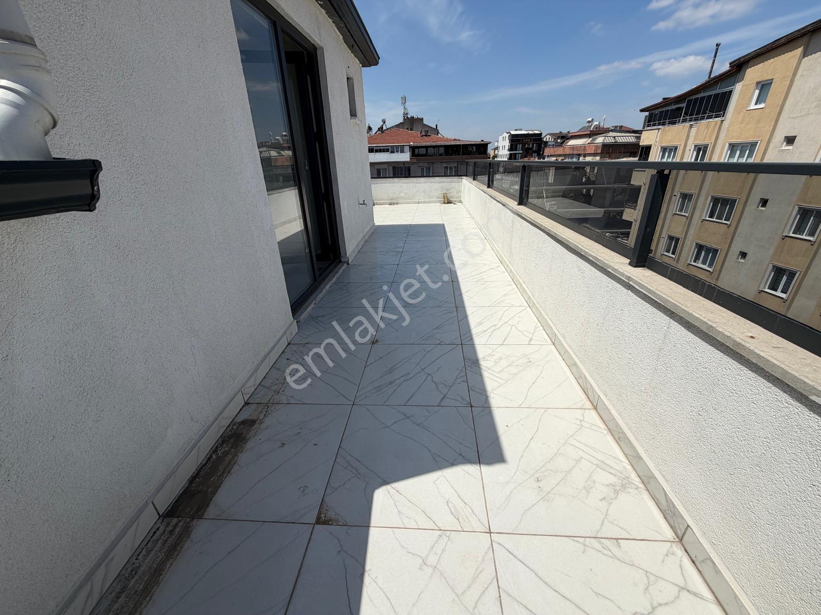 Millet Cad 4+2 İskanlı Asans.200m² Çift Girişli Dublex Ön Cephe - Görsel 22
