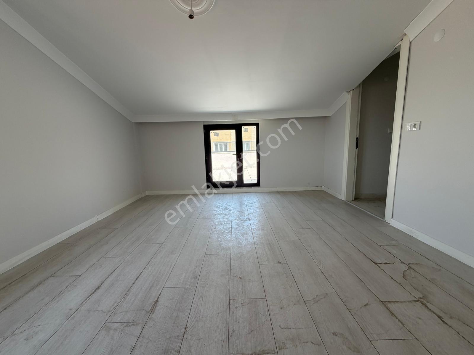 Millet Cad 4+2 İskanlı Asans.200m² Çift Girişli Dublex Ön Cephe - Görsel 16