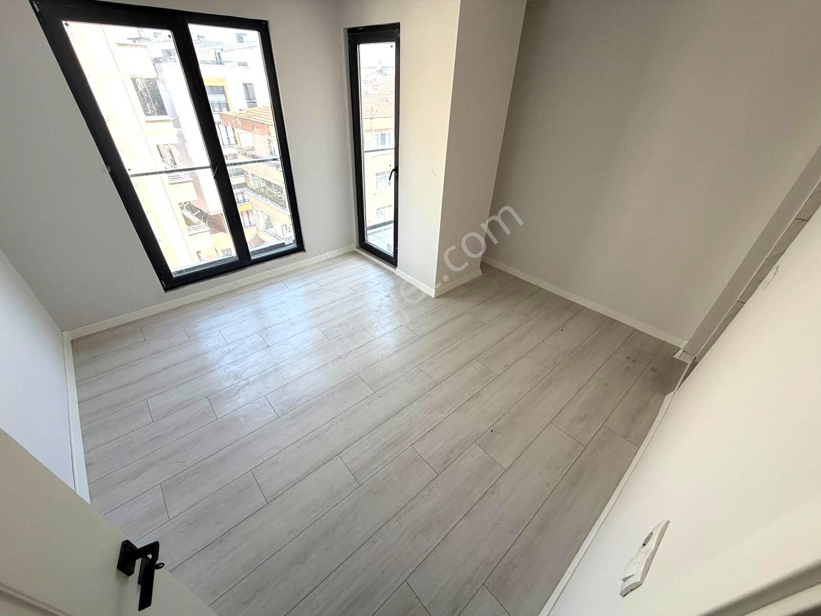 Millet Cad 4+2 İskanlı Asans.200m² Çift Girişli Dublex Ön Cephe - Görsel 23