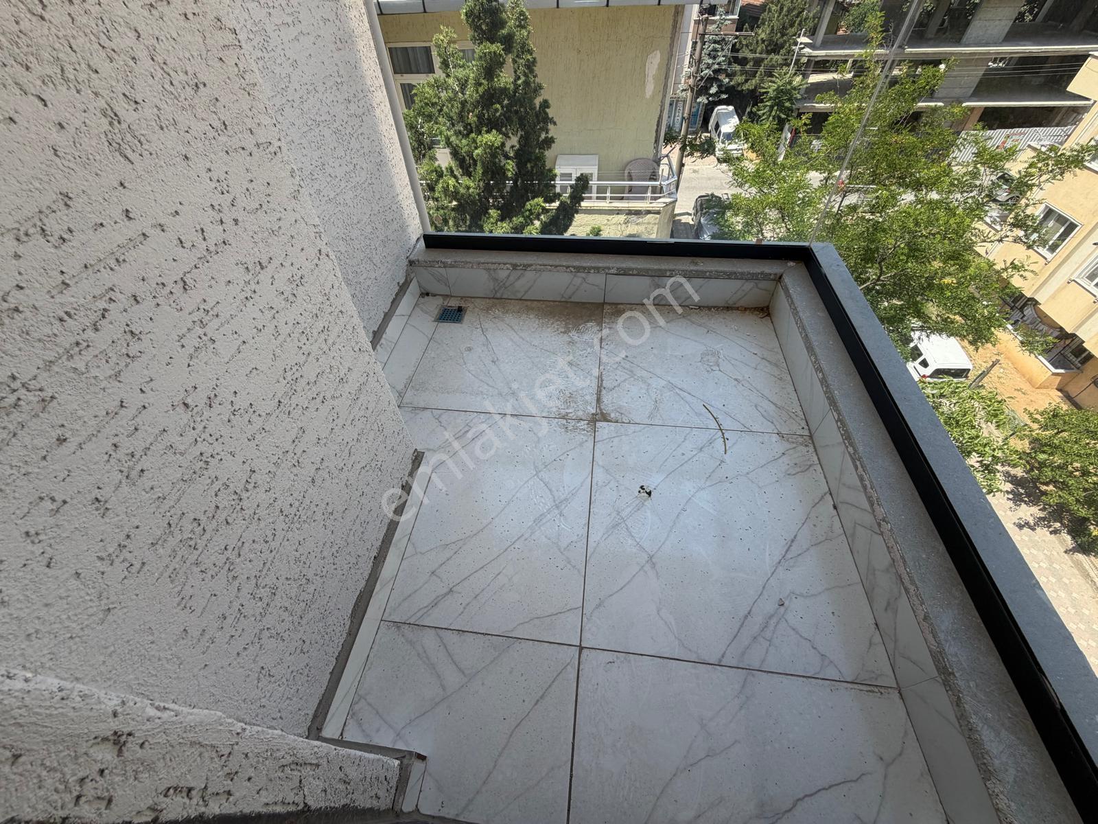 Millet Cad 4+2 İskanlı Asans.200m² Çift Girişli Dublex Ön Cephe - Görsel 9