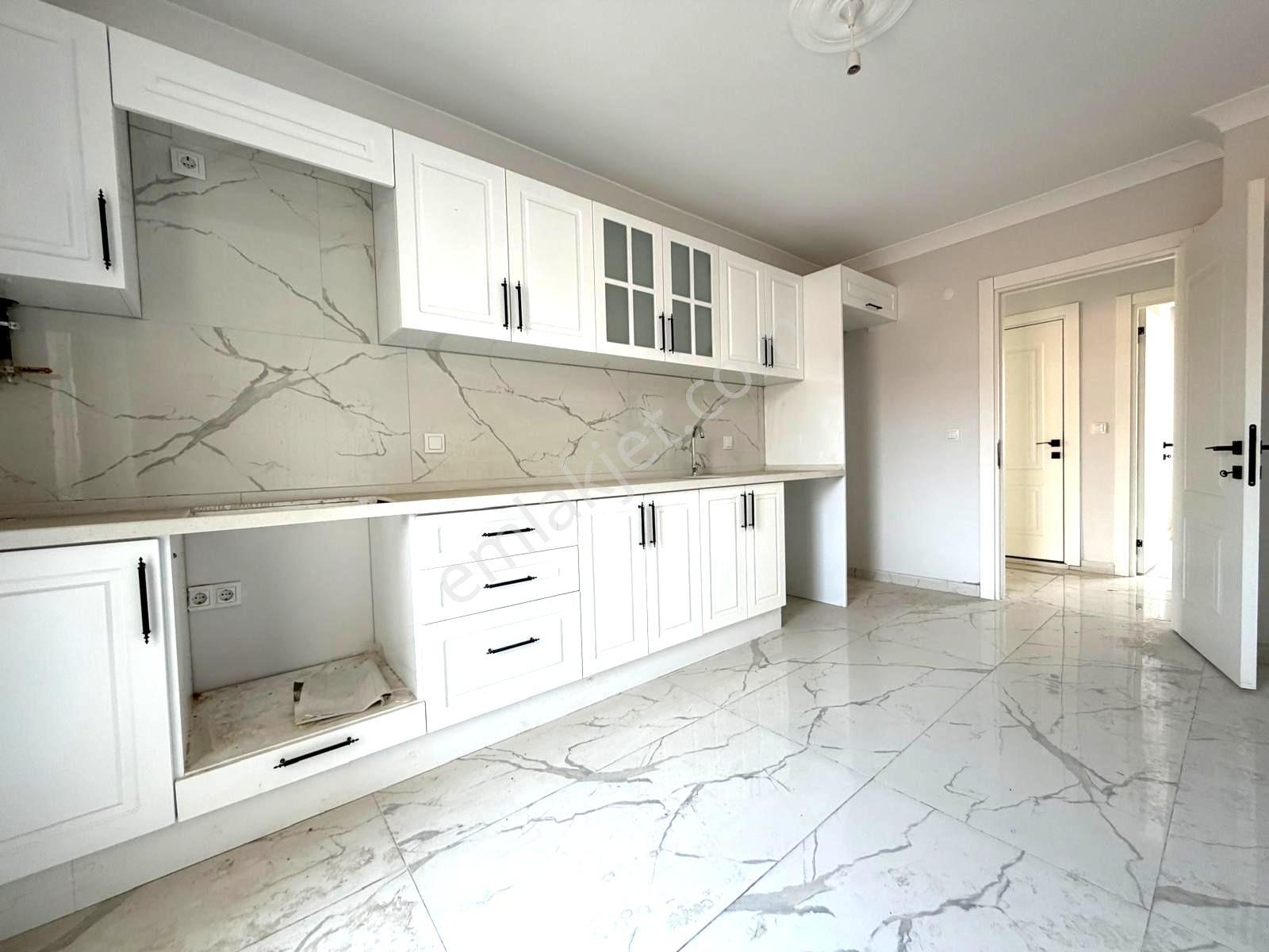 Millet Cad 4+2 İskanlı Asans.200m² Çift Girişli Dublex Ön Cephe - Görsel 27
