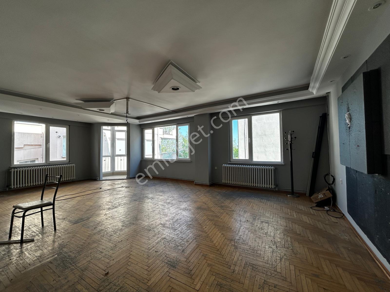 Delux'den Tekirdağ Süleymanpaşa Sahilde Kiralık 3+1 Ofis Daire - Görsel 2