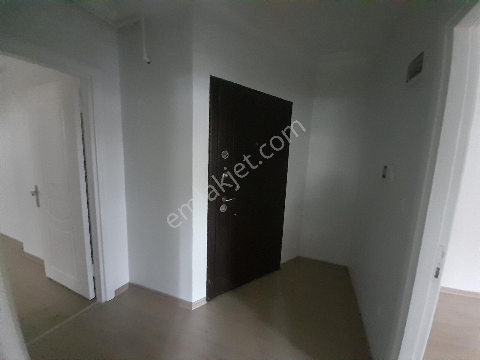 Metroya Ve Avm Ye Yakın Ayrı Mutfaklı Kiralık 1+1 Yüksek Giriş - Görsel 3