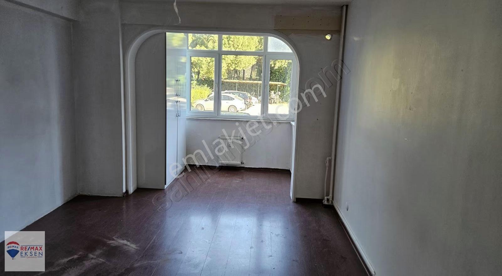Maltepe Yalı Mah. Kastel Dragos Sahil Sitesınde Kiralık Daire - Görsel 2
