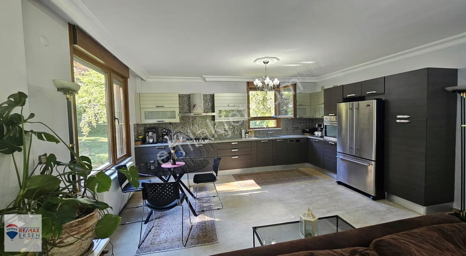 Şile Satmazlı' Da Satılık Havuzlu Villa 1988 M2 Bahçe 450 M2 4+1 - Görsel 5