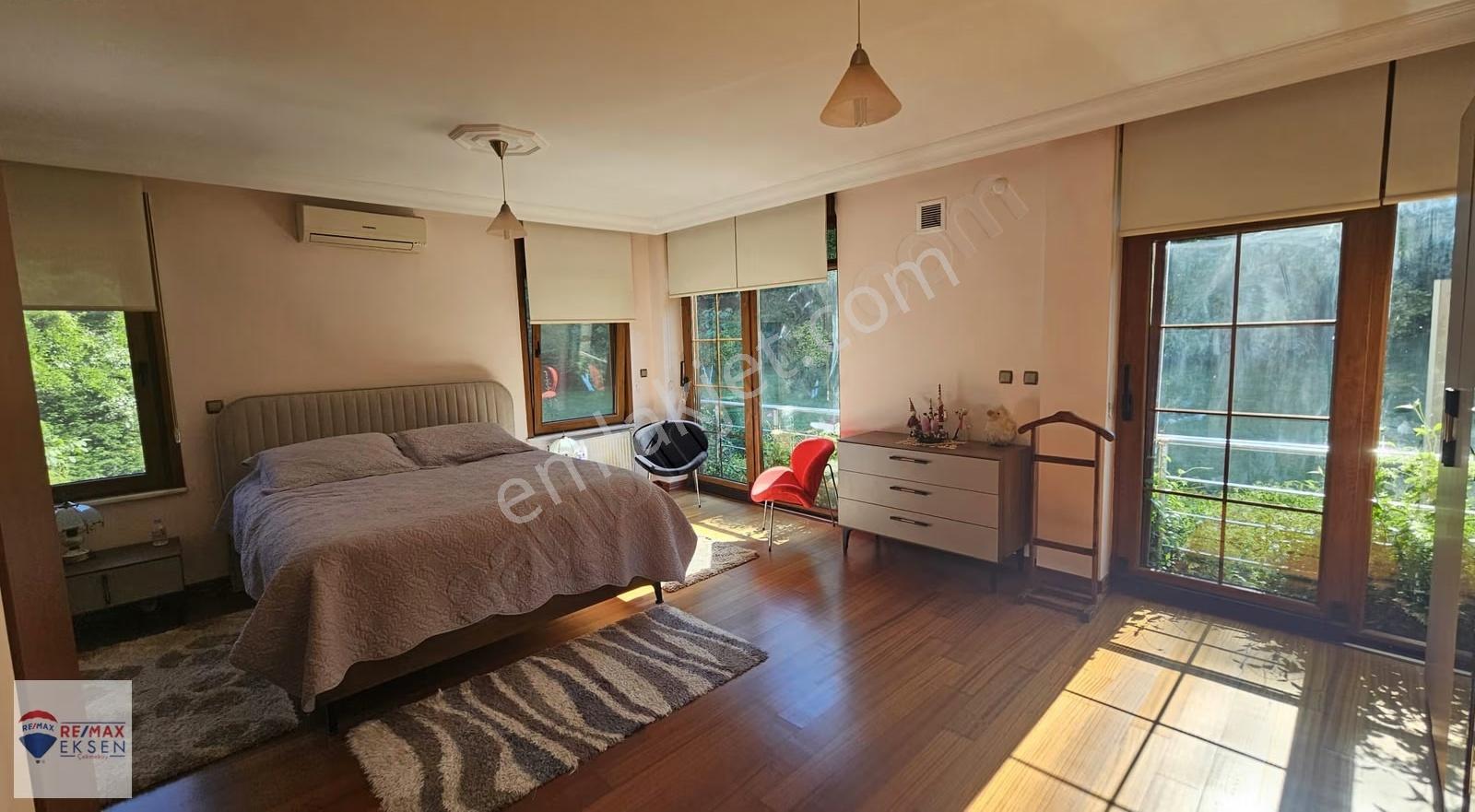 Şile Satmazlı' Da Satılık Havuzlu Villa 1988 M2 Bahçe 450 M2 4+1 - Görsel 27