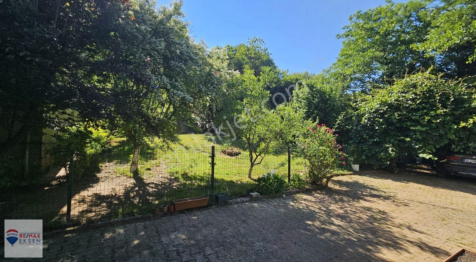 Şile Satmazlı' Da Satılık Havuzlu Villa 1988 M2 Bahçe 450 M2 4+1 - Görsel 33