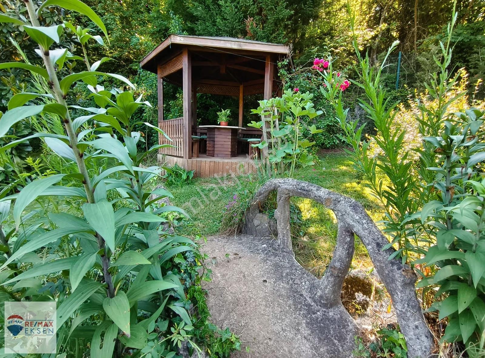 Şile Satmazlı' Da Satılık Havuzlu Villa 1988 M2 Bahçe 450 M2 4+1 - Görsel 12