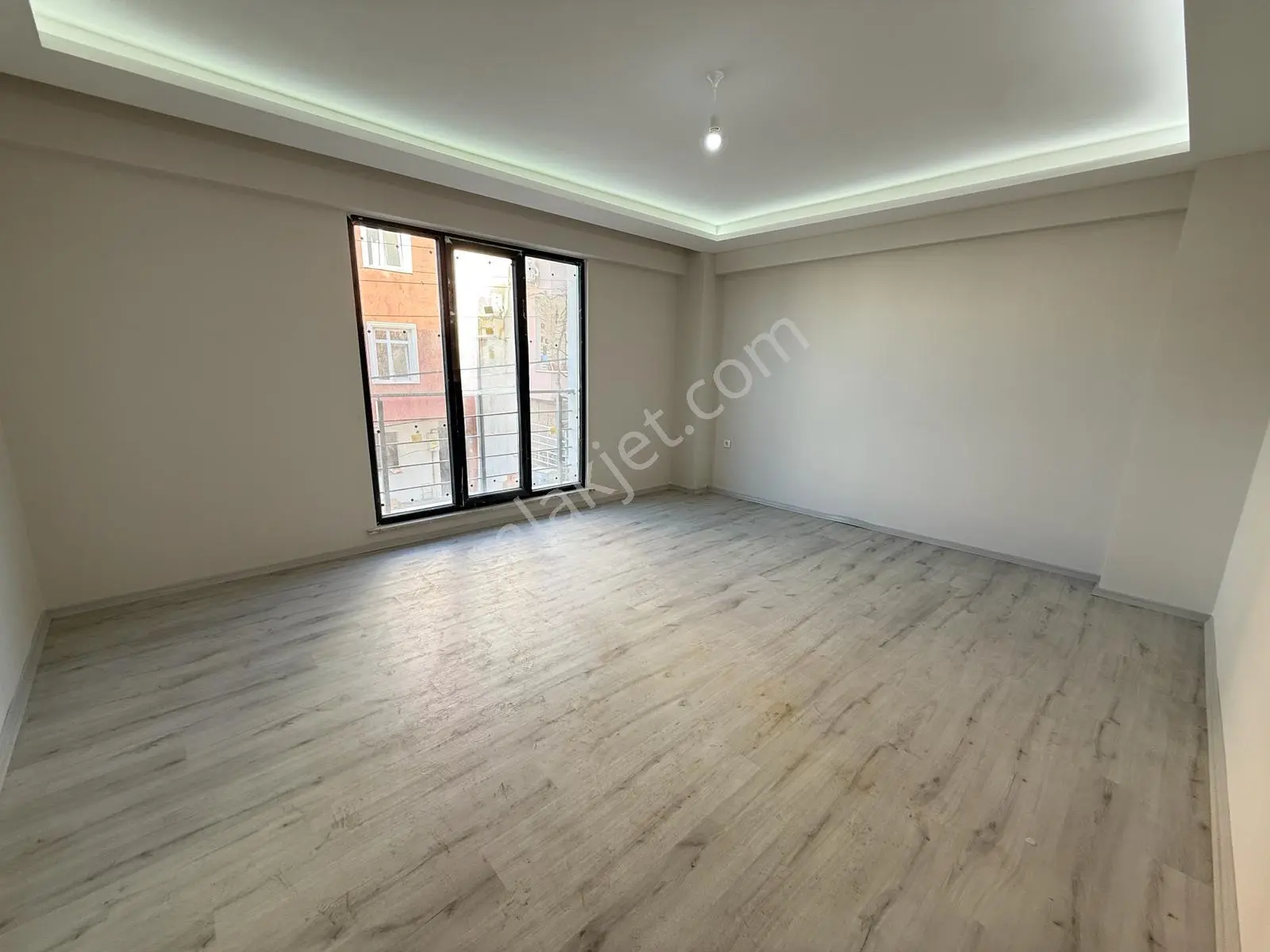 Delux'den Çınarlı Mh. Cadde Üzerinde Satılık Lux 3+1 Daire - Görsel 2