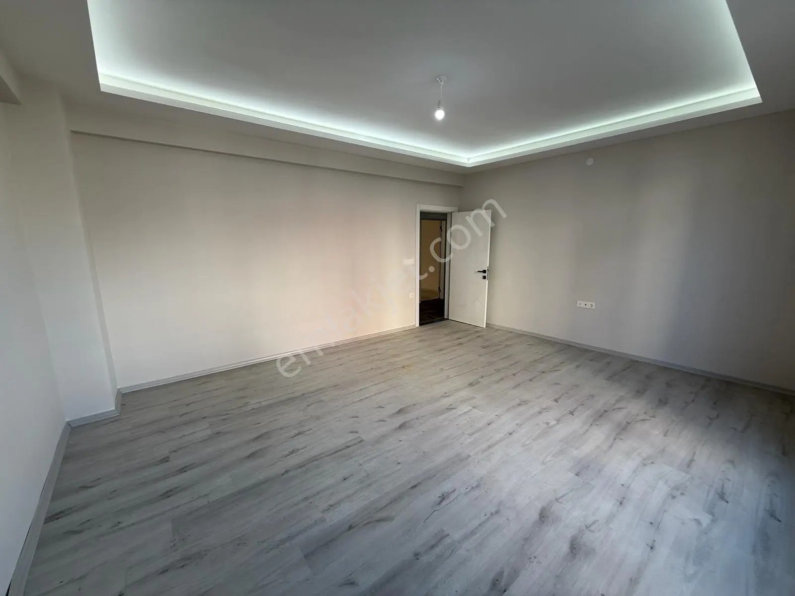 Delux'den Çınarlı Mh. Cadde Üzerinde Satılık Lux 3+1 Daire - Görsel 3