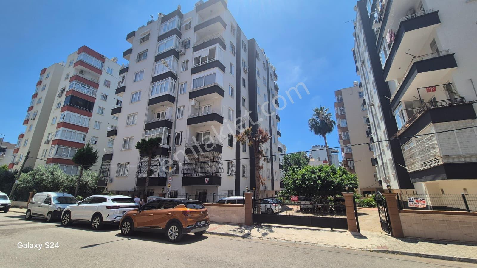 Tüzün'den Aydınlıkevler Mahallesin'de 3+1 Kiralık Daire