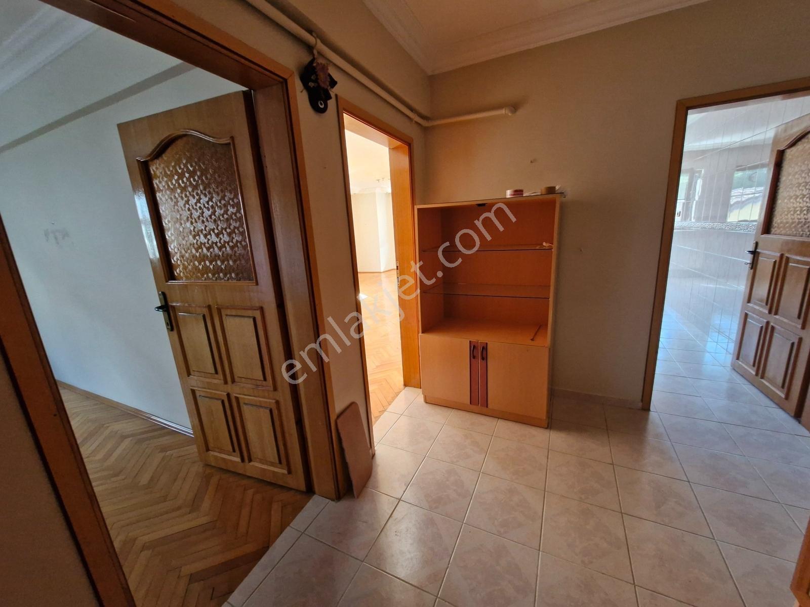 Bursa Osmangazi Muradiye Kiralık 4+1 Ara Kat Daire - Görsel 3