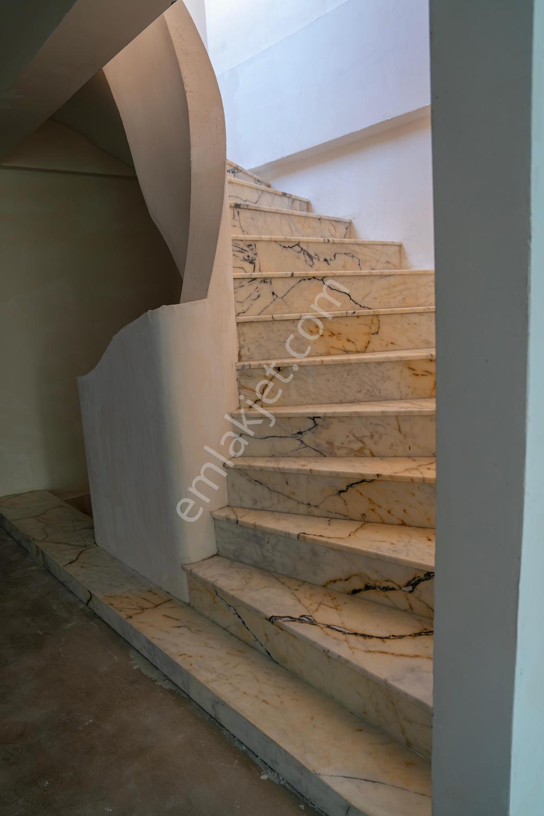 Fatih Cibali'de 690 M² Komple Yenilenmiş Müstakil Ticari Bina - Görsel 15