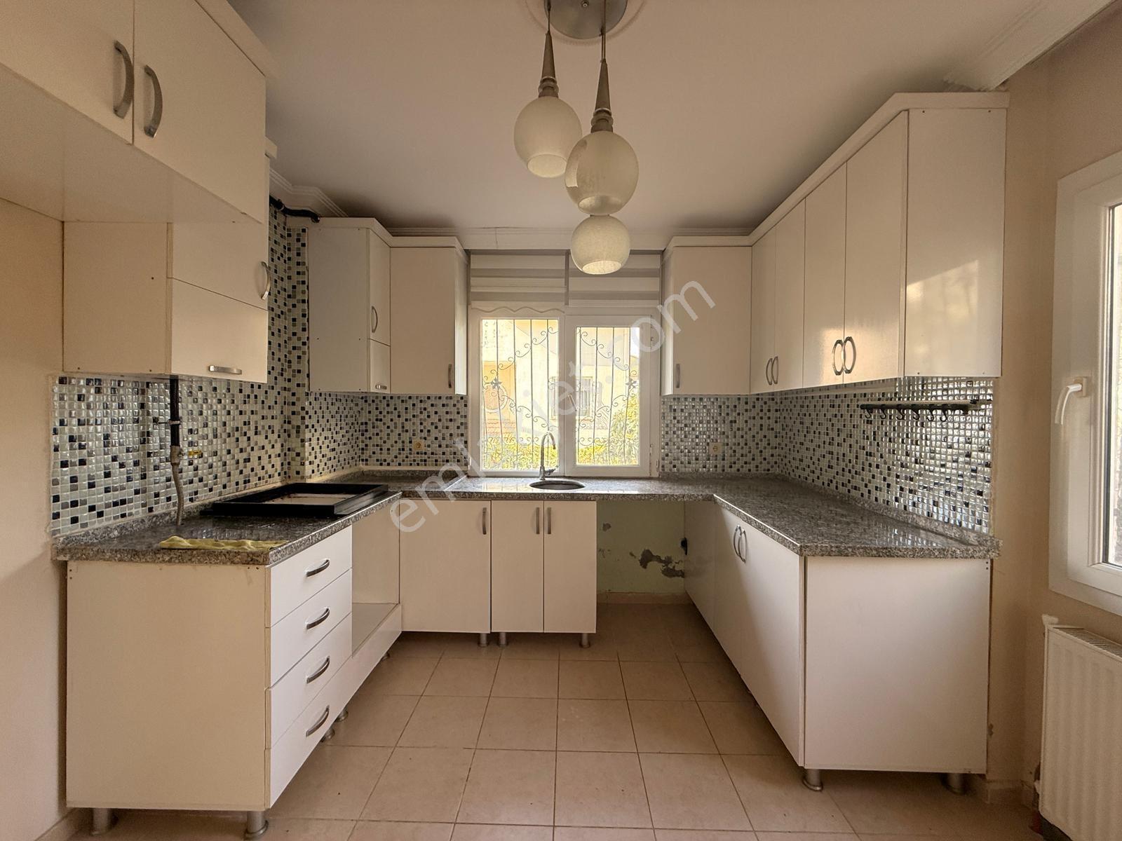 Göl Manzaralı Bahçeli Teraslı Dpgalgazlı Geniş Oturumlu Triplex - Görsel 23