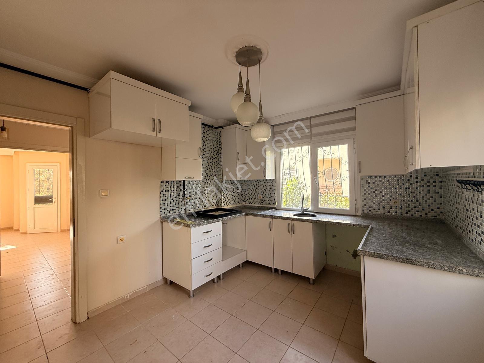 Göl Manzaralı Bahçeli Teraslı Dpgalgazlı Geniş Oturumlu Triplex - Görsel 19