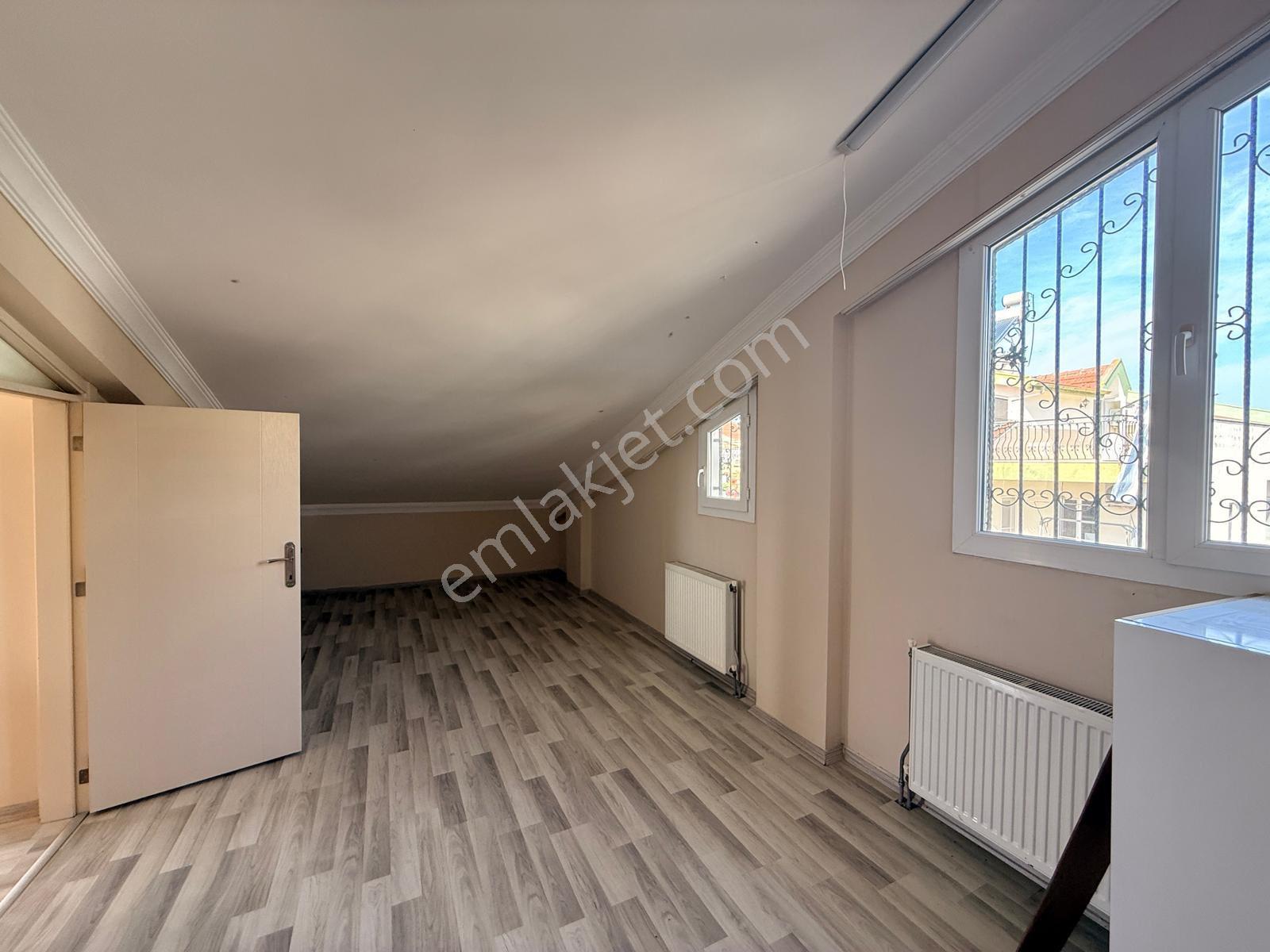 Göl Manzaralı Bahçeli Teraslı Dpgalgazlı Geniş Oturumlu Triplex - Görsel 17
