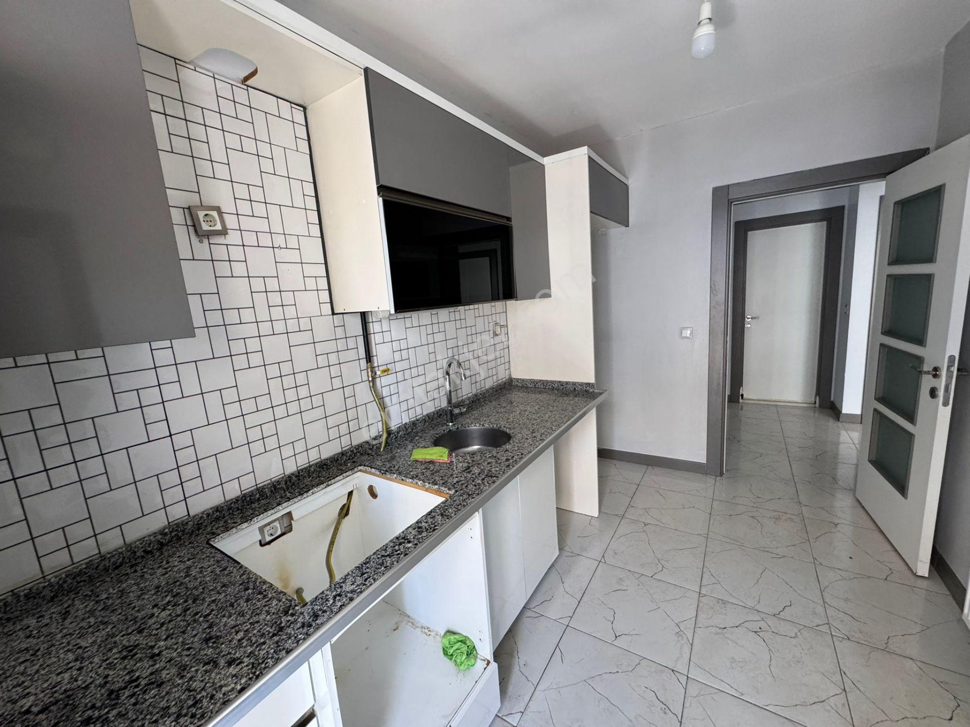535 Tokilerde Araştırma Hastanesi Karşısında Kiralık 3+1 Lüx Daire - Görsel 2