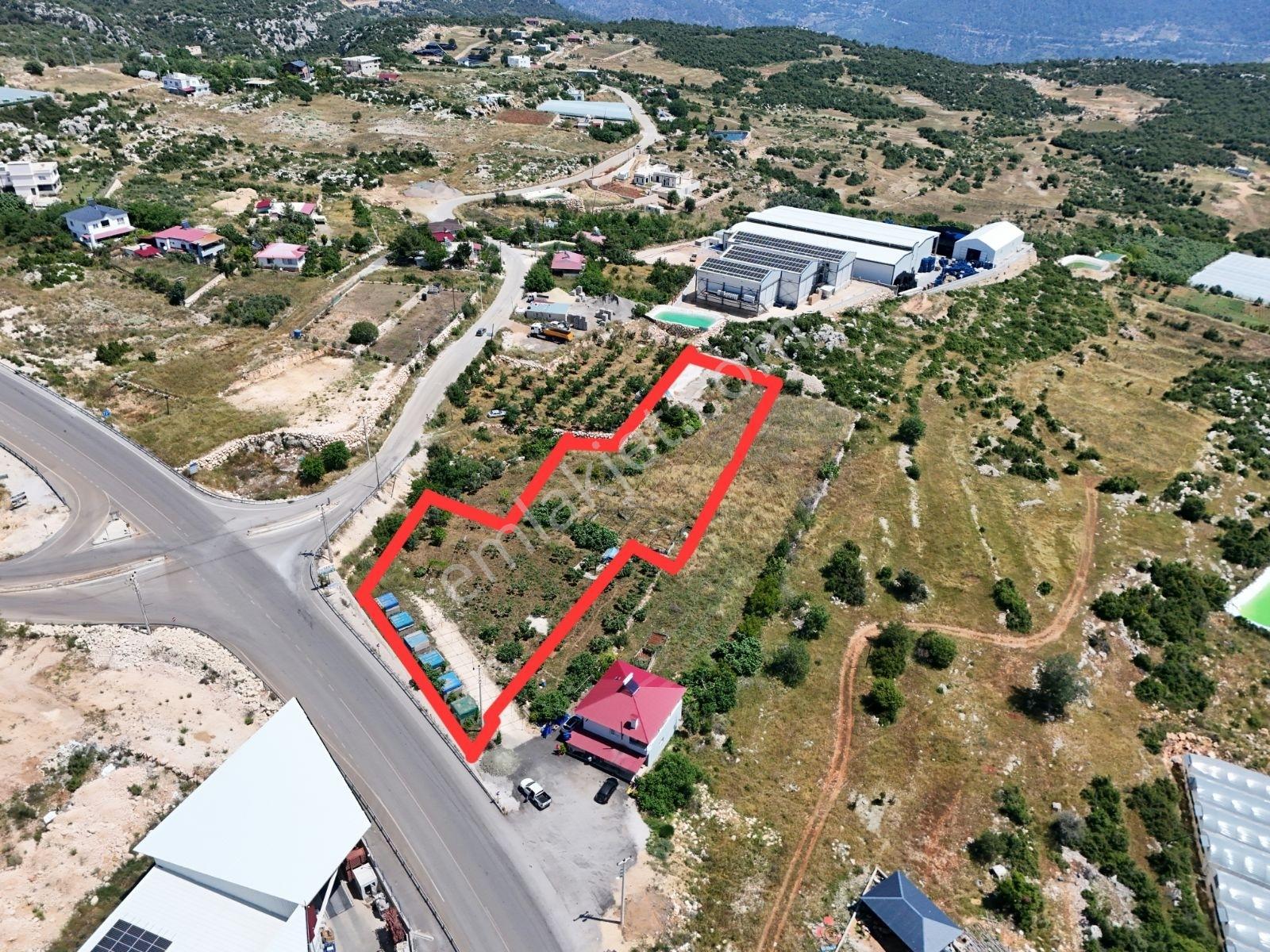 Uğur Emlak'tan Aslanlı'da Ana Yol Cepheli Satılık İmarlı Arsa