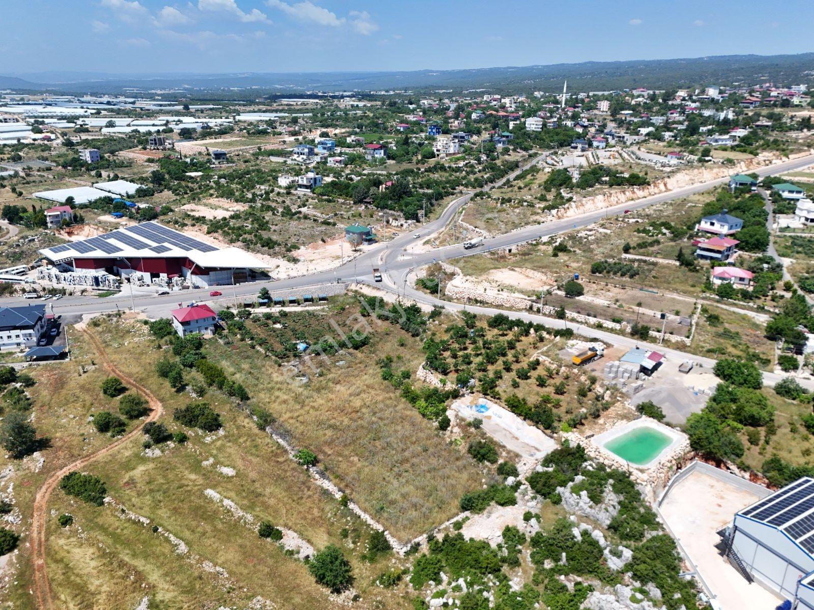 Uğur Emlak'tan Aslanlı'da Ana Yol Cepheli Satılık İmarlı Arsa - Görsel 2