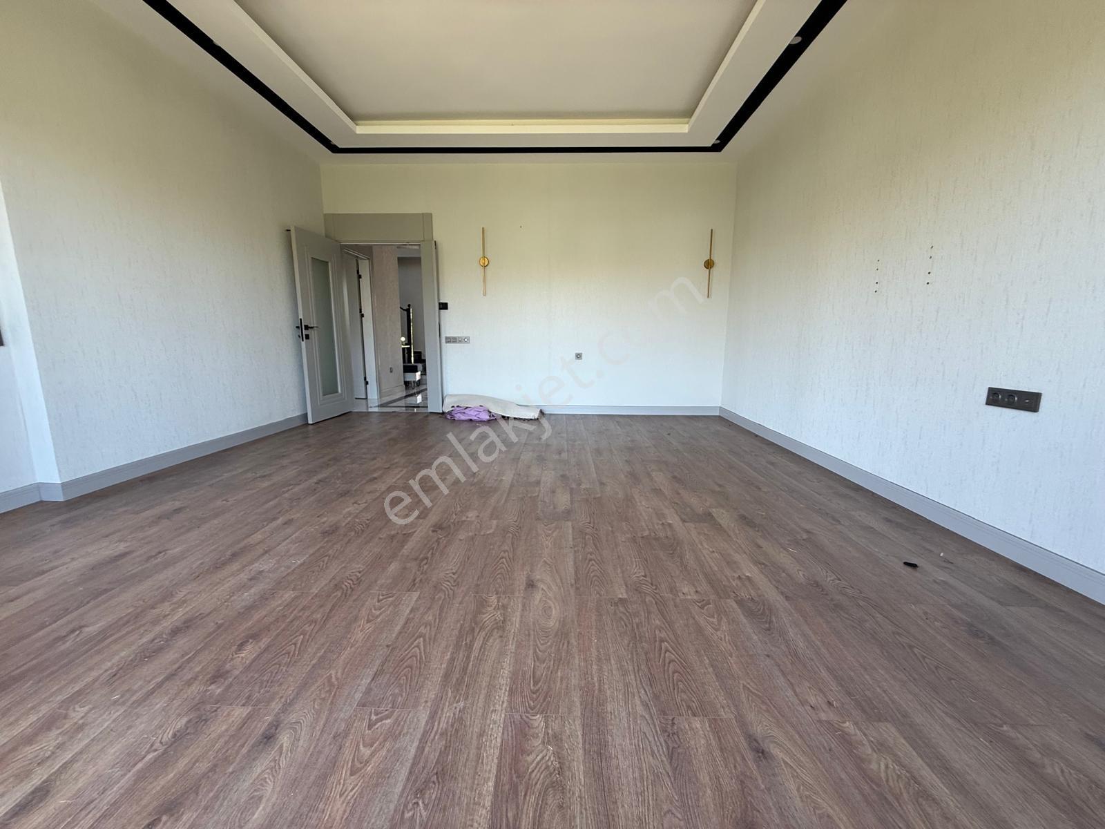 Meram Harmancık'ta Kiralık Bahçeli Lüks Villa - Görsel 16