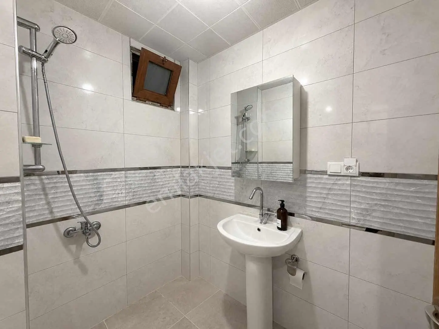 Remax Dem'den 1 Daire Fiyatına Satılık 2 Daire - Görsel 3