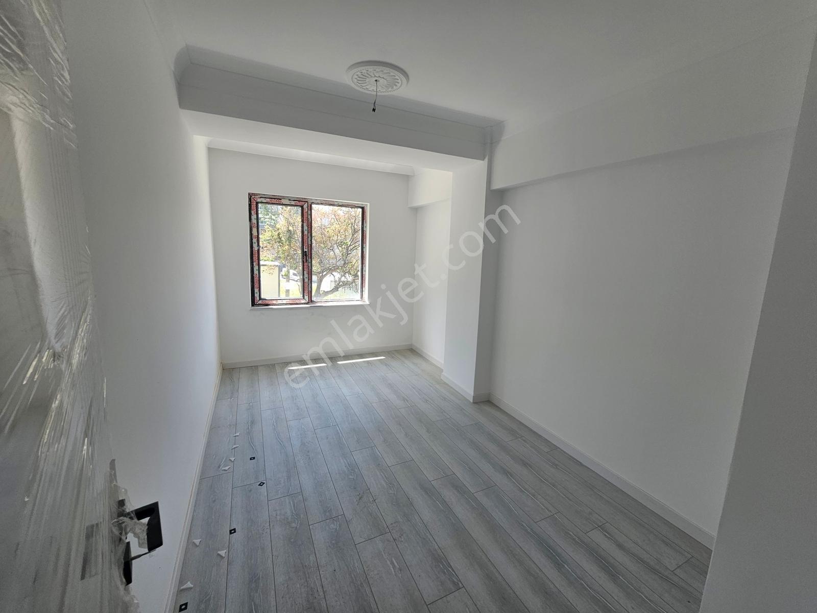 Şimşek Emlak Çankaya Akpınar Mh.konya Yolu Cph 110m2 2.kat 3+1 - Görsel 17