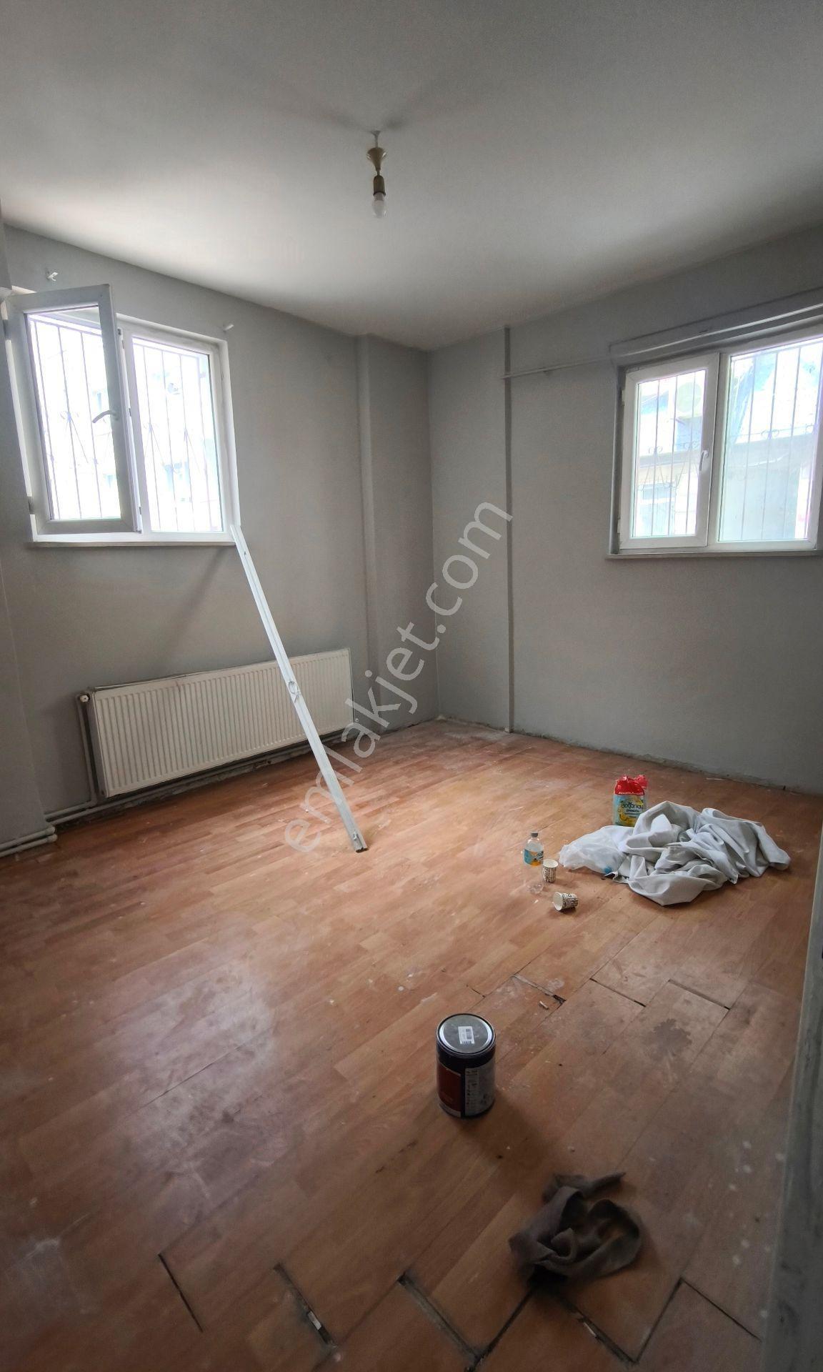Eyüp Nişancı Metrobüse 4 Dk, 2+1 , Düz Giriş , Kombili, Tadilatlı Daire ( Aileye-bekara) - Görsel 3